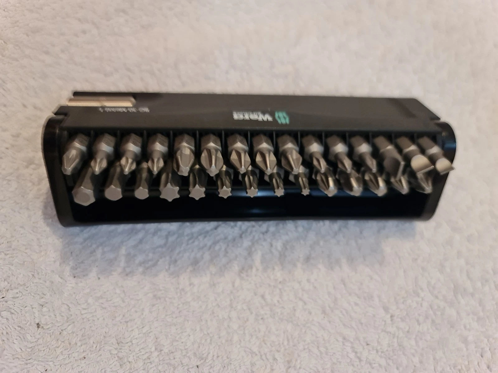 Wera and Dewalt bit set, Wera BC 30 Metal 1 and Dewalt see pictures -