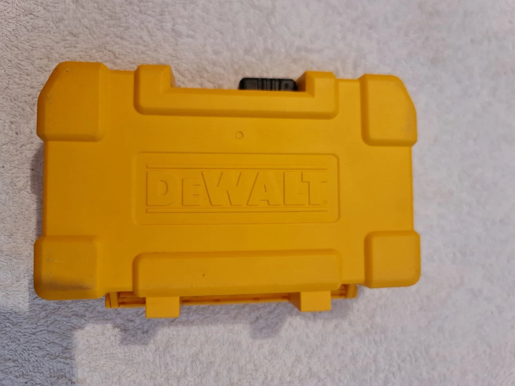 Wera and Dewalt bit set, Wera BC 30 Metal 1 and Dewalt see pictures -