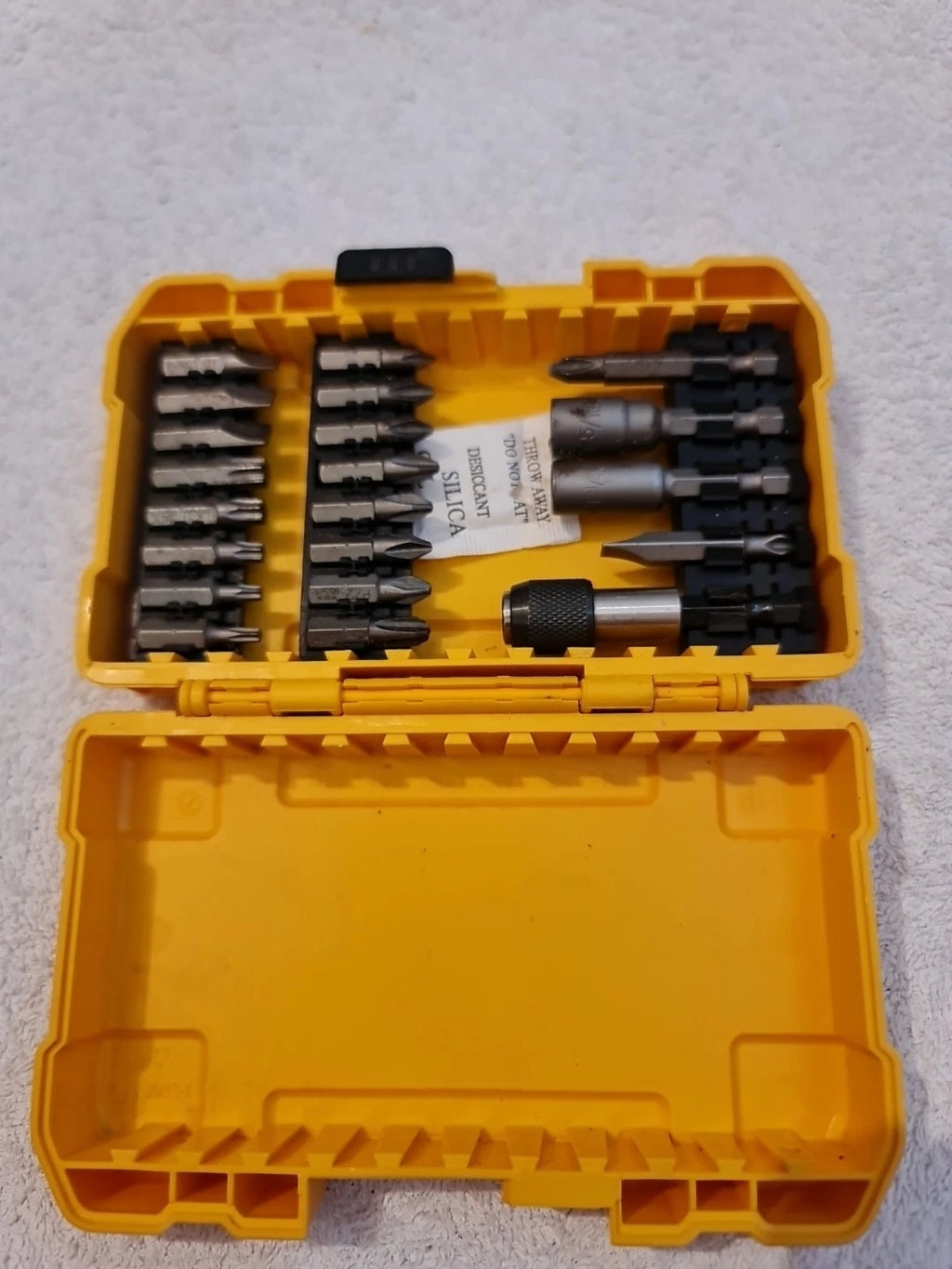 Wera and Dewalt bit set, Wera BC 30 Metal 1 and Dewalt see pictures -