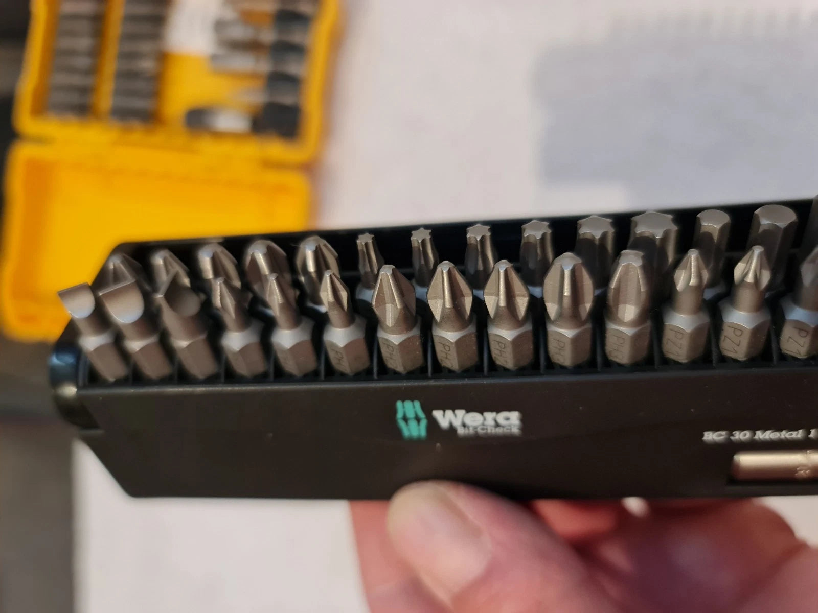 Wera and Dewalt bit set, Wera BC 30 Metal 1 and Dewalt see pictures -
