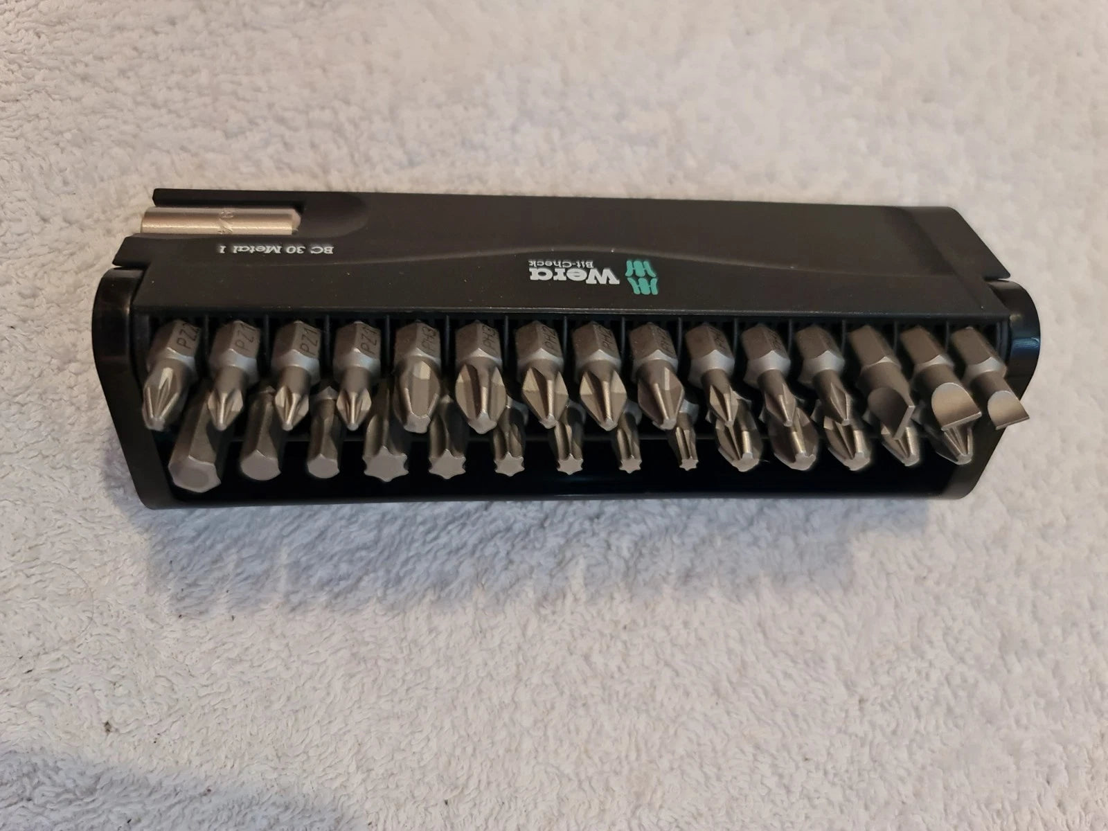 Wera and Dewalt bit set, Wera BC 30 Metal 1 and Dewalt see pictures -