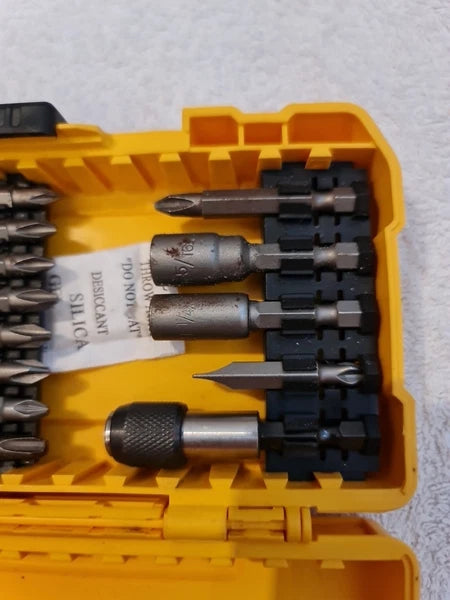 Wera and Dewalt bit set, Wera BC 30 Metal 1 and Dewalt see pictures -